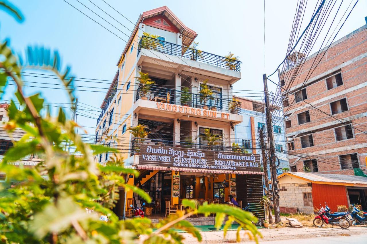 Vang Vieng Sunset Guesthouse & Restaurant Luaran gambar